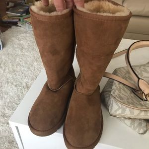 New Ugg girls sz13